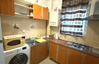 Alquiler de un acogedor apartamento de 2 habitaciones con balcón, Bucarest, Rumanía